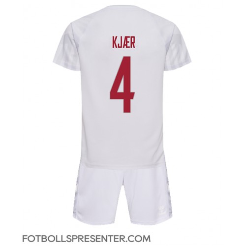 Danmark Simon Kjaer #4 Bortatröja Barn VM 2022 Kortärmad (+ korta byxor)